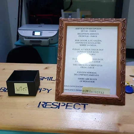 Traveller Box Hotel