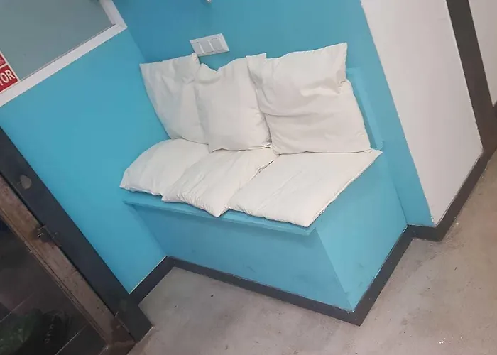 Traveller Box Hotel Seville